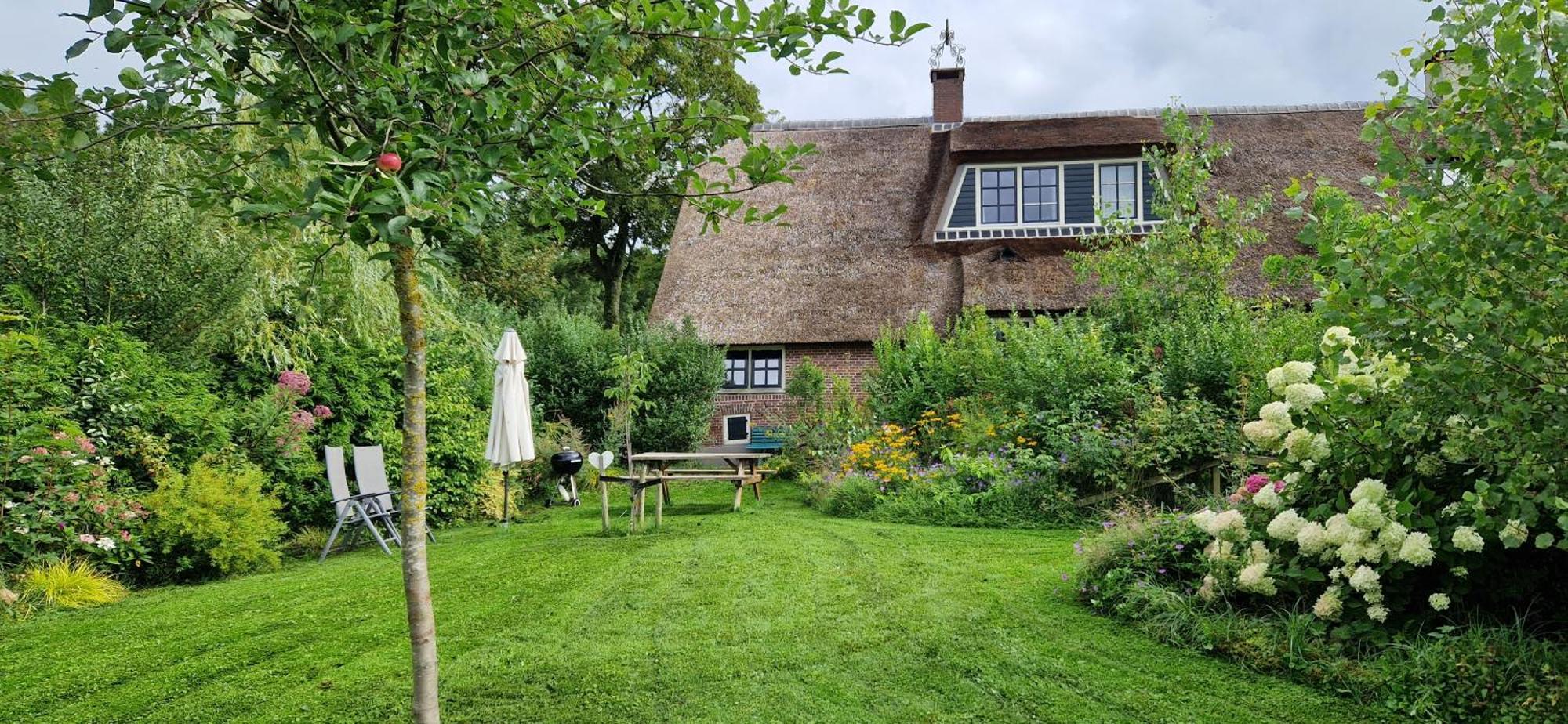 Magnificent Farmhouse In Central Holland 4A & 2C Schoonrewoerd Eksteriør bilde